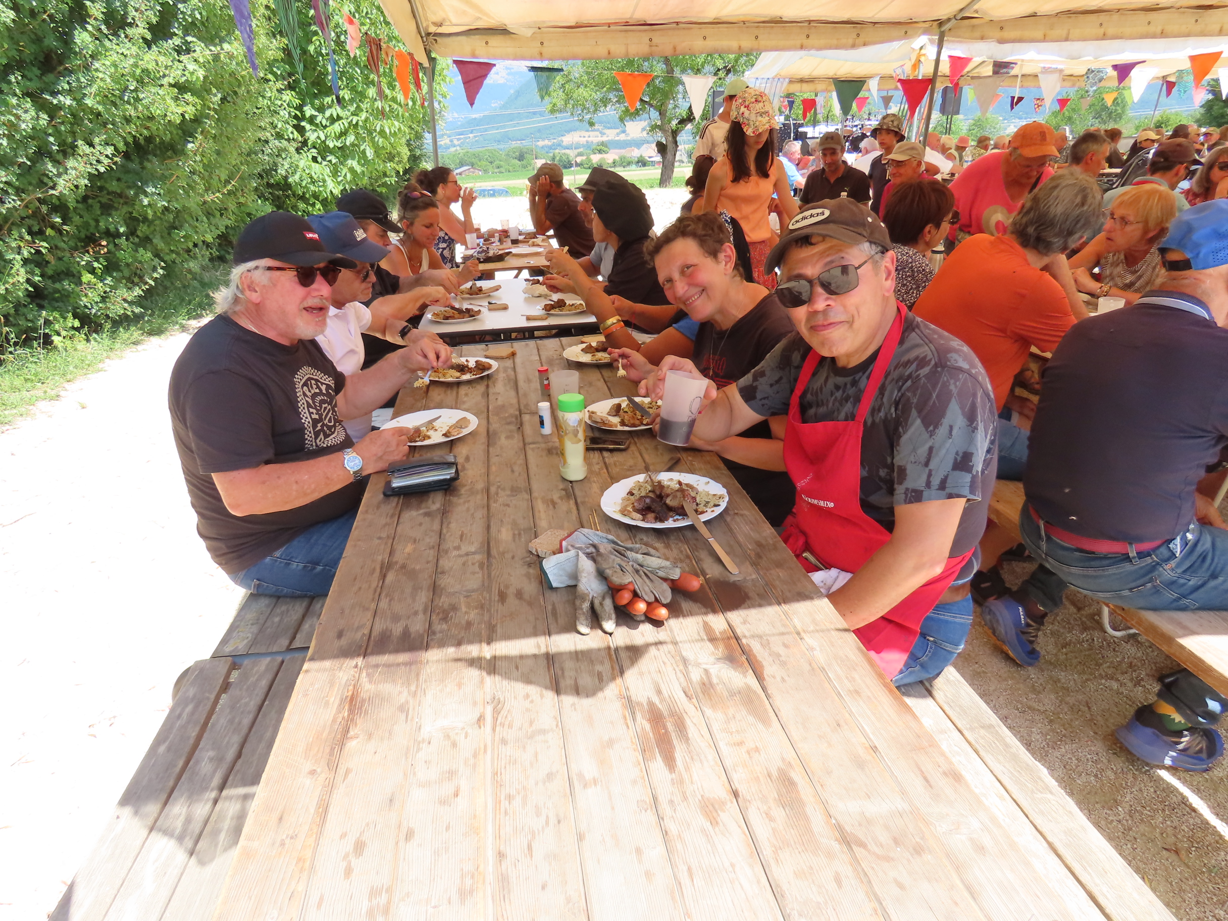 Repas convivial Châtelvilla'Joie